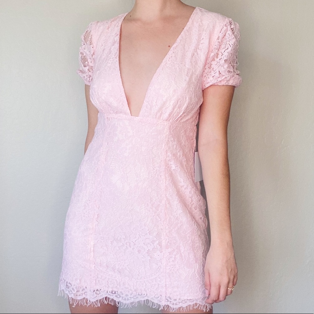 Majorelle Nora Mini Dress Light Pink Deep V Short Sleeve Lace - Picture 4 of 12